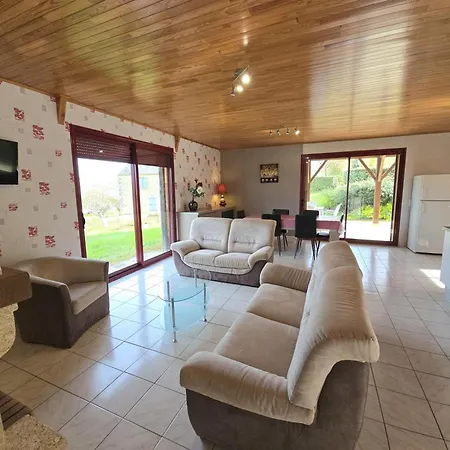Holiday home Maison De Plain-pied Avec Cheminee Et Wifi A - Fr-1-616-3
