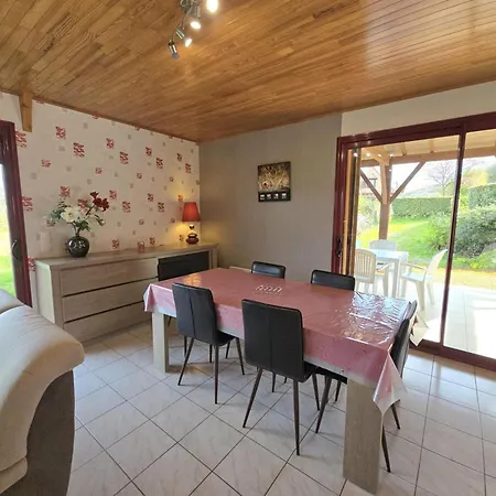 Maison De Plain-pied Avec Cheminee Et Wifi A - Fr-1-616-3 Holiday home *